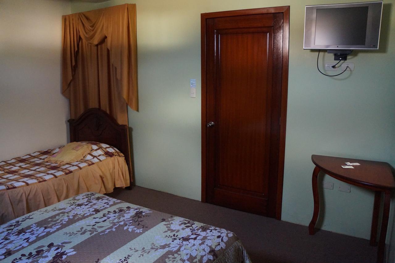 Hostal Pucara โลจา ภายนอก รูปภาพ